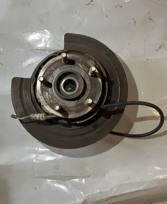 Jeep Grand Cherokee Rear wheel hub spindle/knuckle 52124805AD 52124805A