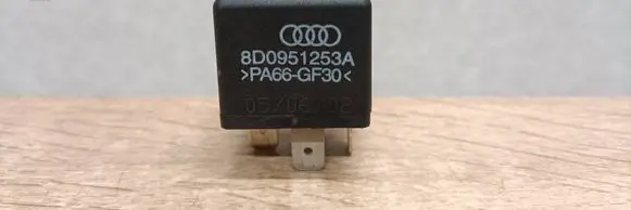 Audi A6 S6 C6 4F Other relay 8D0951253A