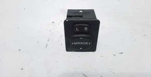 Toyota Avensis Verso Wing mirror switch 769746B 183574