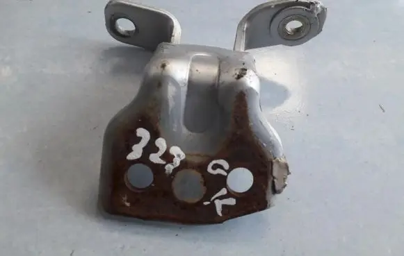 Mazda 323 Rear door lower hinge