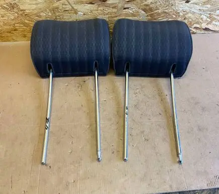 Mercedes-Benz E W124 Front seat headrest 