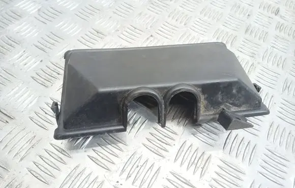 Land Rover Discovery 3 - LR3 Other engine bay part YQH000244