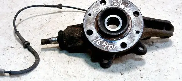 Citroen C4 I Picasso Front wheel hub spindle knuckle