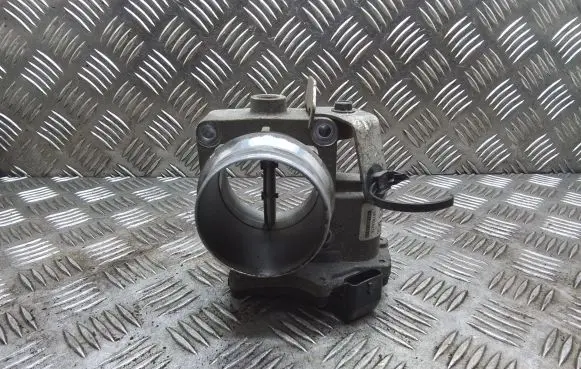 Nissan Navara D23 Throttle valve 161A00161R H8201353976