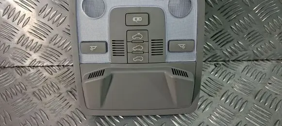 KIA Sportage Front seat light 