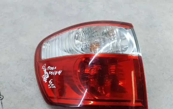 Toyota Avensis Verso Rear/tail lights 