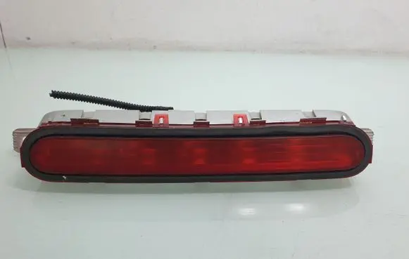 Toyota Corolla Verso AR10 Third/center stoplight