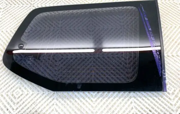 Toyota Land Cruiser (FJ75) Rear door window glass 