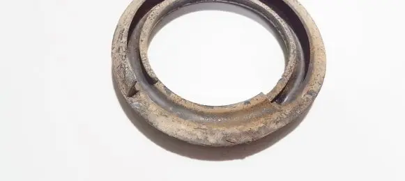 Volvo S70 V70 V70 XC Front coil spring rubber mount 1387907