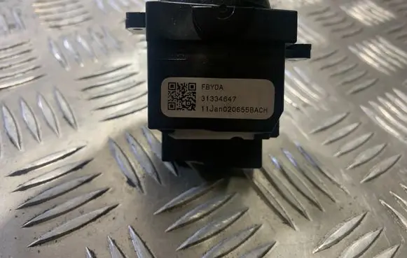 Volvo S60 Indicator stalk 31334647