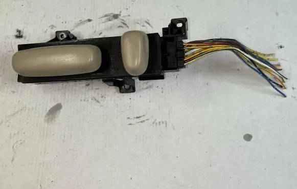 Toyota Avensis T250 Seat control switch 