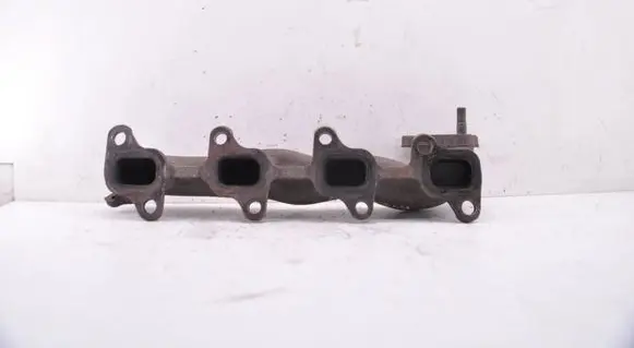 Toyota Avensis T250 Exhaust manifold