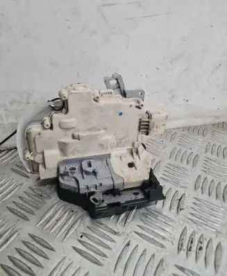 Audi Q7 4L Rear door lock 3C4839016C
