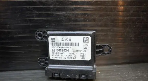 Opel Insignia A Parking PDC control unit/module 13354532