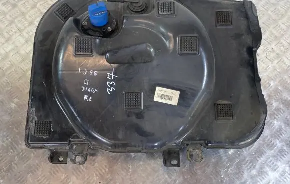 Maserati Quattroporte AdBlue liquid reservoir EA170450114