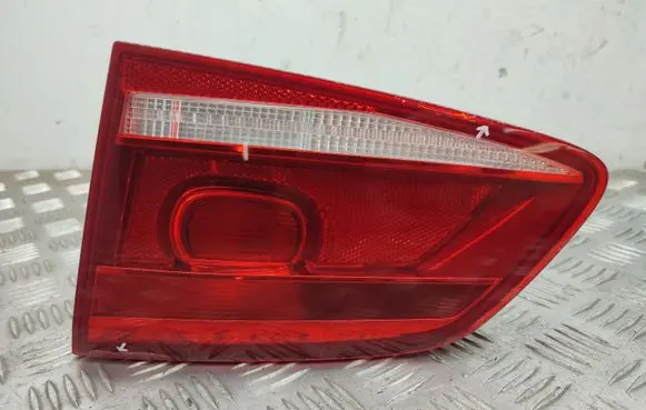 Volkswagen PASSAT B7 Tailgate rear/tail lights 3AF945094M