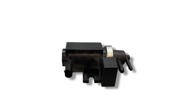 Mercedes-Benz B W245 Turbo solenoid valve A0051535528 06T032 70078200