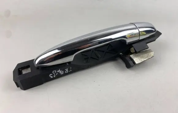 Subaru Tribeca Front door exterior handle