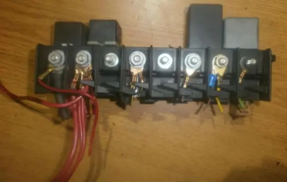 Audi A4 S4 B5 8D Fuse box set 4A0941822