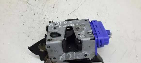 Audi A3 S3 8L Rear door lock 8D0839015A