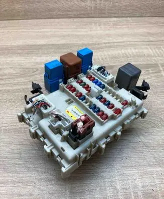 Nissan Primera Fuse box set 24330C9900