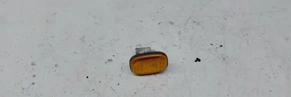 Toyota Avensis Verso Front fender indicator light