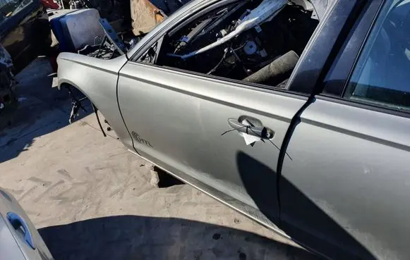 Audi A6 C7 Front door