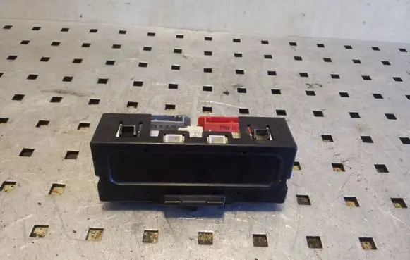 Renault Scenic I Screen/display/small screen P7700428029A