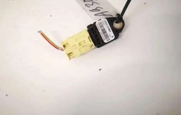 Mitsubishi Outlander Airbag deployment crash/impact sensor 8651a001