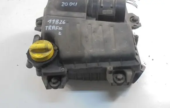 Renault Trafic II (X83) Air filter box 8200467321