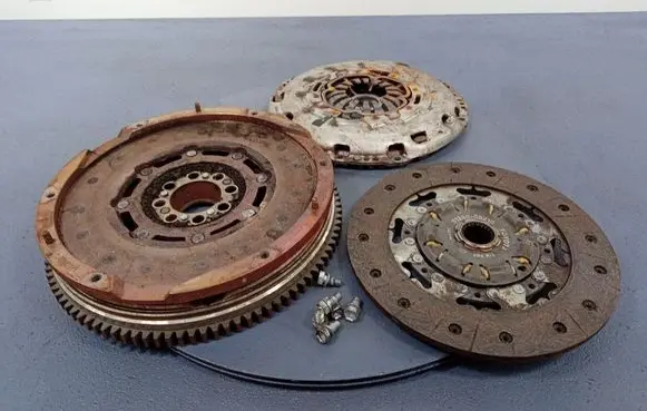 Toyota Avensis T270 Clutch set kit
