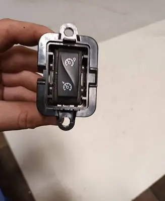 Renault Megane III Cruise control switch 1015009001