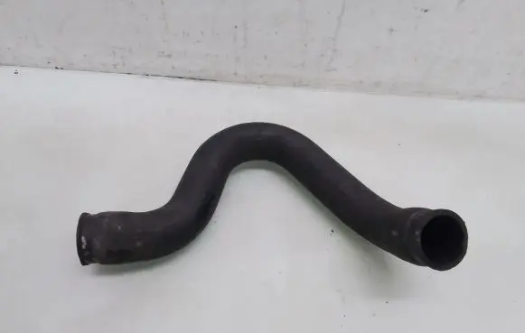 Volvo V70 Engine coolant pipe/hose