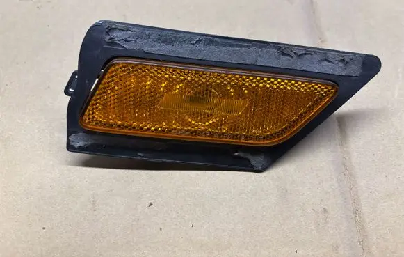 Porsche Macan (95B) Front bumper turn signal 95B807055
