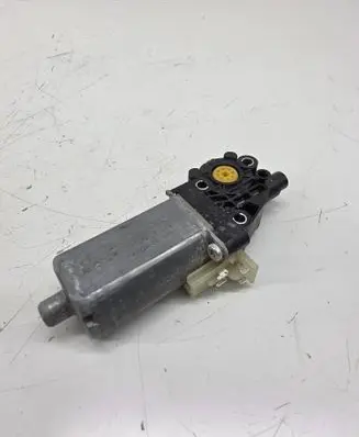 Porsche Macan (95B) Seat adjustment motor 0390207072
