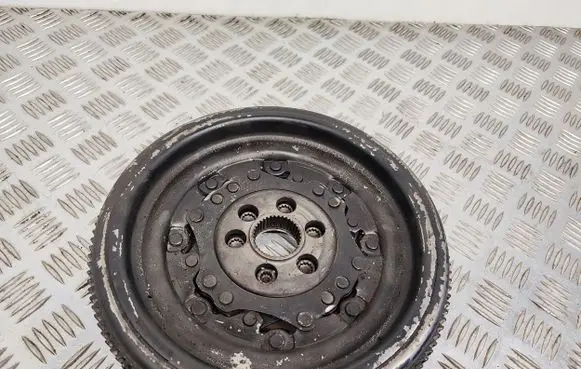 Volkswagen PASSAT B7 Flywheel