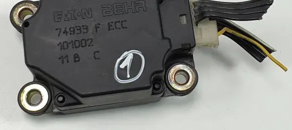 Volvo XC90 A/C air flow flap actuator/motor 74933