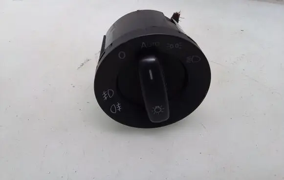 Volkswagen PASSAT B6 Light switch
