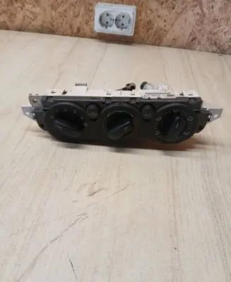 Ford Focus Climate control unit 3M5T19980AD 69607320