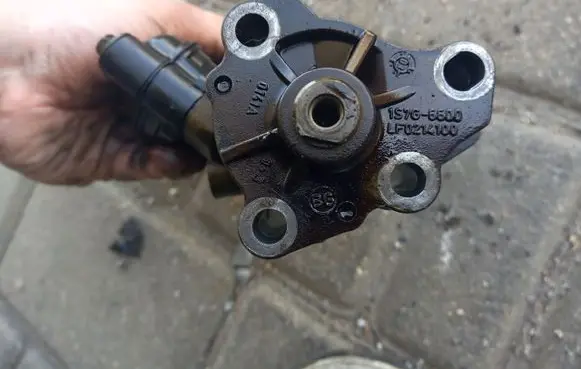Mazda MX-5 NC Miata Oil pump LF0214100A
