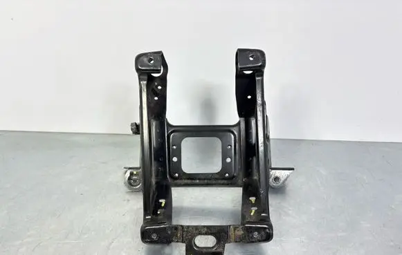 MG ZS Hybrid/electric vehicle battery bracket 10564964