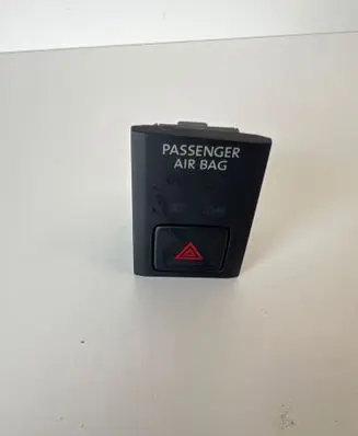 Volkswagen Tiguan Hazard light switch 5NB919225A