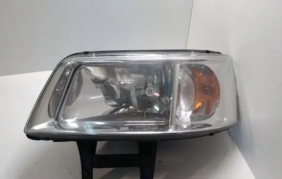 Volkswagen Transporter - Caravelle T5 Headlight/headlamp 7H1941015J 0301191301