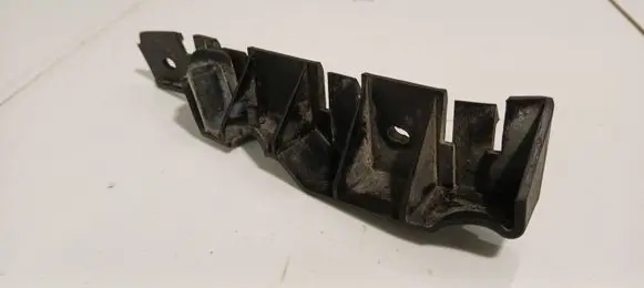 Audi A3 S3 8P Front bumper mounting bracket 8P0807184B