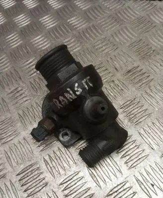 Thermostat/thermostat housing