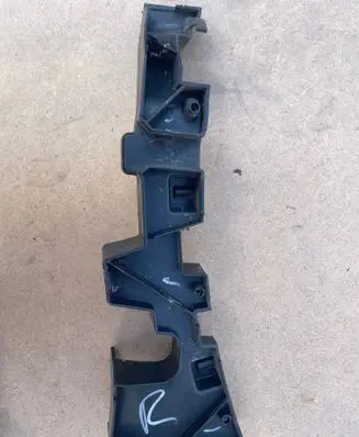 Audi Q5 SQ5 Bumper support mounting bracket corner 80A807278B