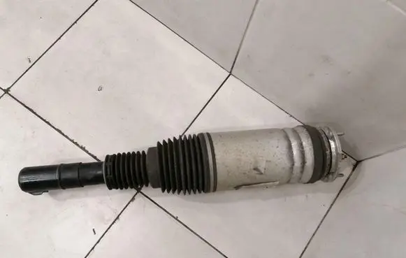 Land Rover Range Rover Sport L494 Air suspension front shock absorber FK6M3C286AC
