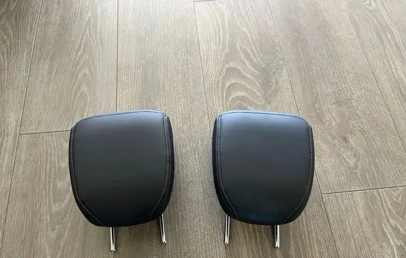 Honda HR-V Front seat headrest