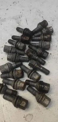 Renault Megane IV Nuts/bolts 
