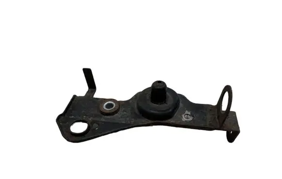 Toyota RAV 4 (XA40) Radiator mount bracket